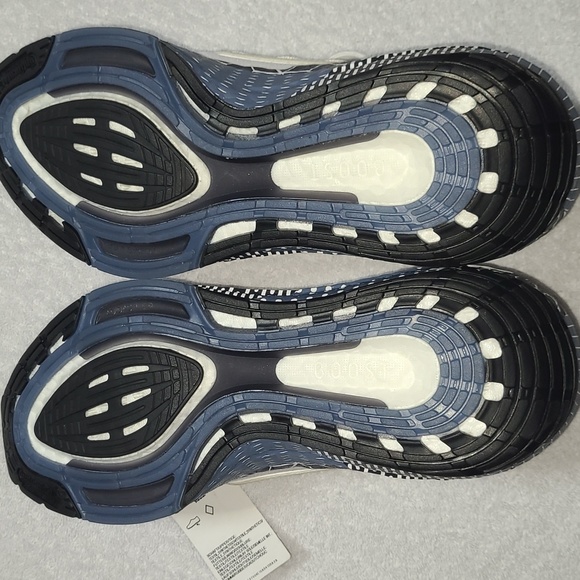 Adidas Ultra Boost 22 Patchwork Graphic Mens Size 6.5 Cloud White GW6912 - Picture 6 of 10